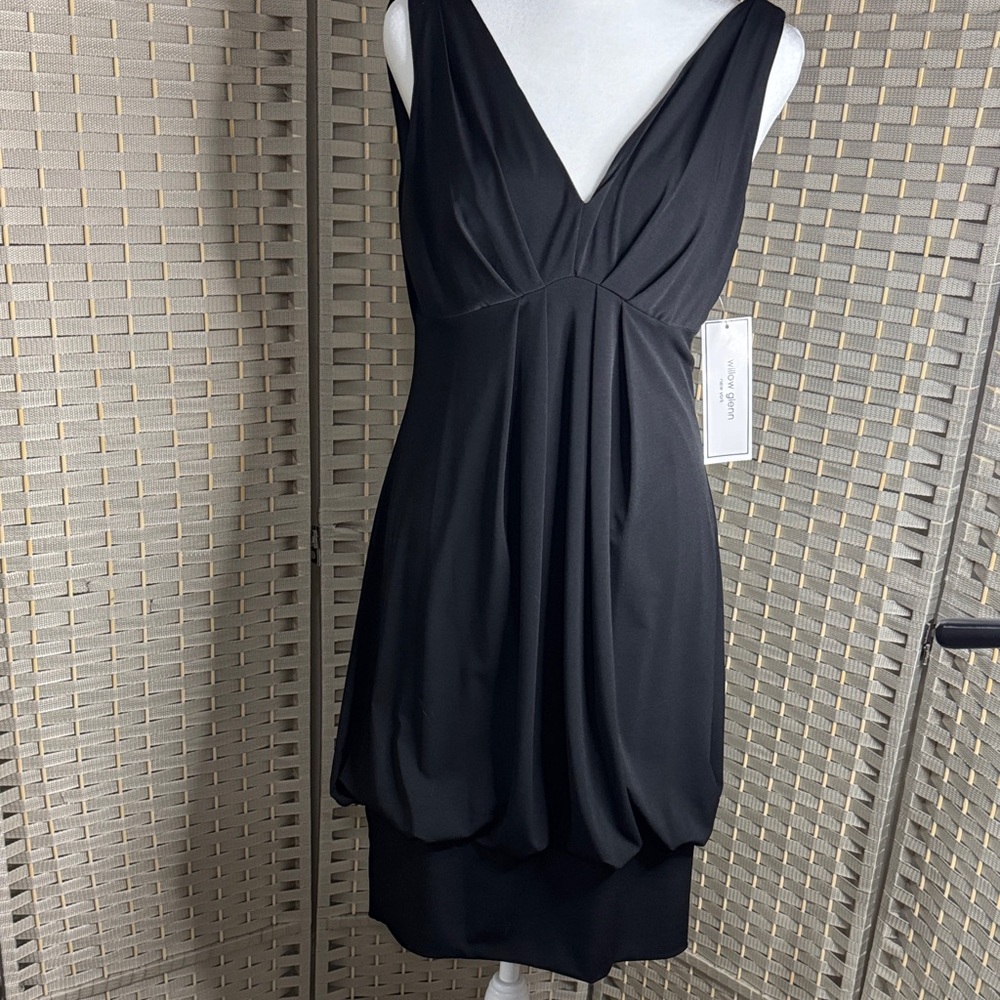 Elegant Black Sleeveless Dress